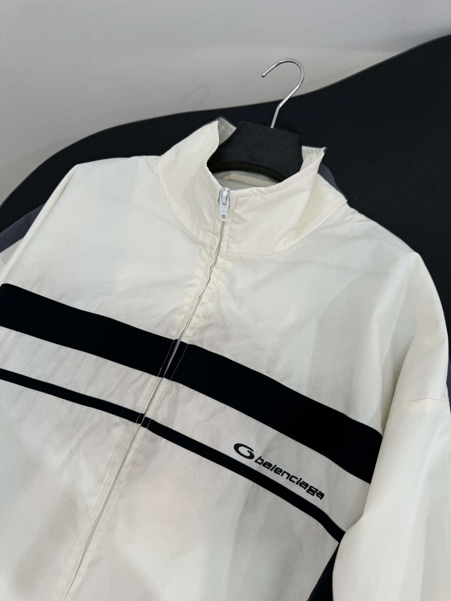 Balenciaga Tracksuit: Original Hardcore Female Suit with Embroidered Logo and Double-Headed Zipper - 图片 5