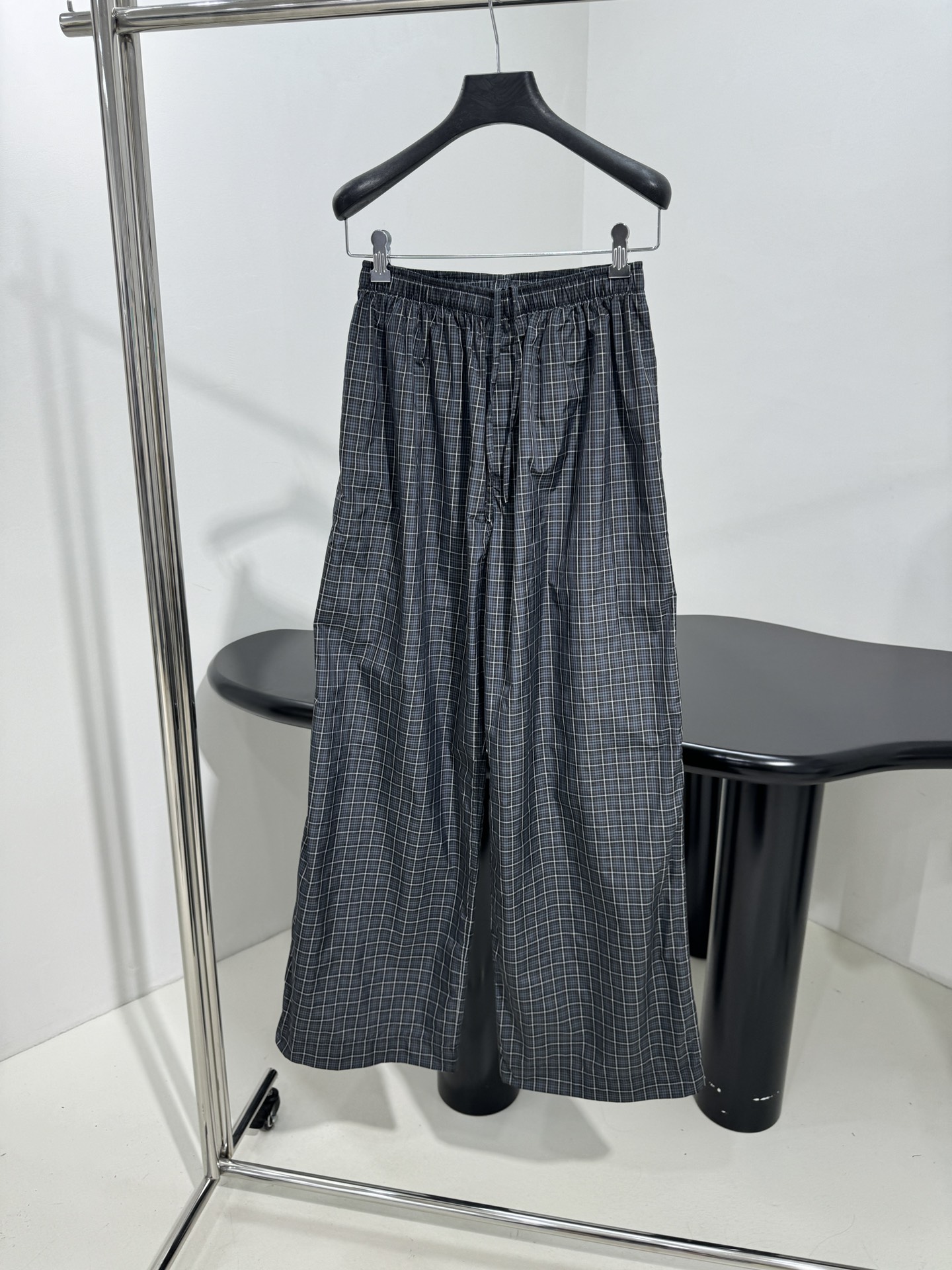 “Balenciaga Laurel Classic Women’s Suit with Loose-Fit Pants in Green Pew – Customizable and Comfortable” - 图片 1