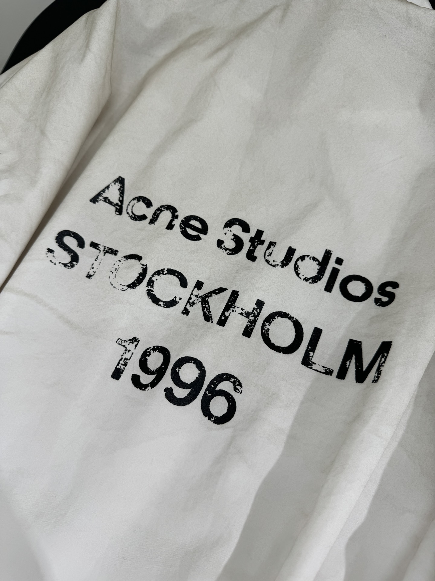 1996 Assault Jacket by Ance Studio 25, a blend of technology and cotton with brand labels. Keywords: gender equality, dirty white black. - 图片 7