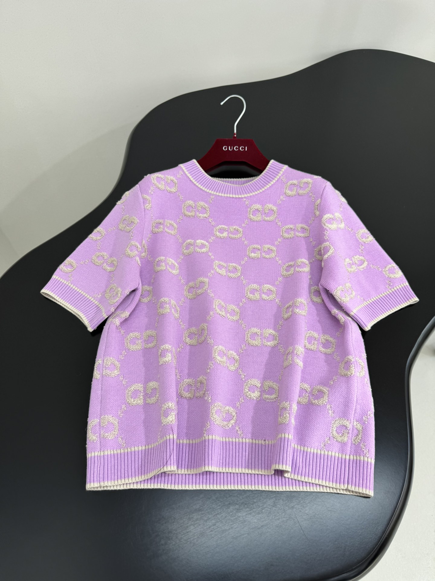 Gucci Jacquard Wool Blend Sweater: Pink & White Interlocking G Embroidery 5 i1760604856 4880 5