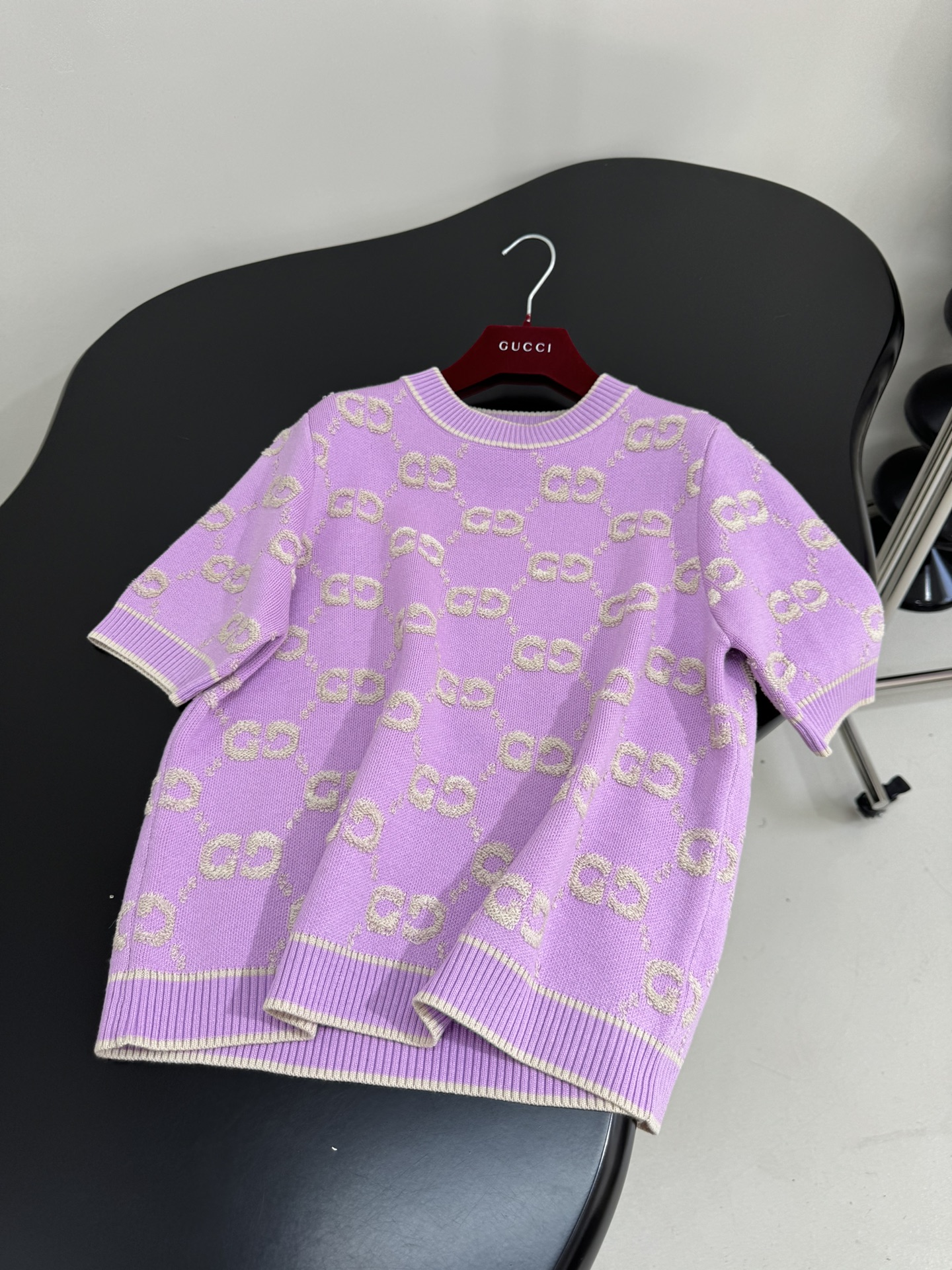 Gucci Jacquard Wool Blend Sweater: Pink & White Interlocking G Embroidery 8 i1760604857 5105 0