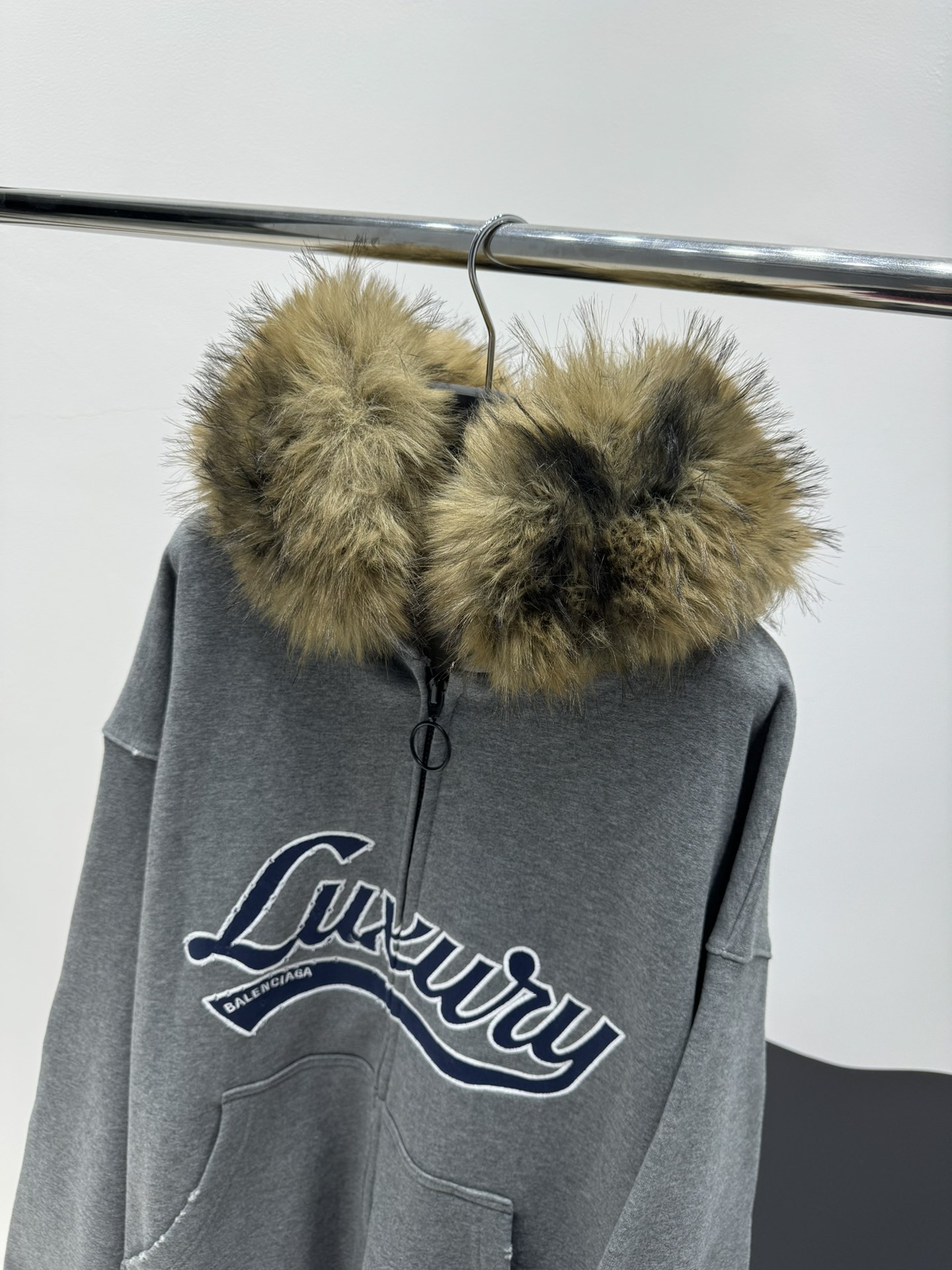 BALENCIAGA Women 𝐵𝑎𝑙𝑒𝑛𝑐𝑖𝑎𝑔* New Arrival LUXURY SCRIPT — photo 2