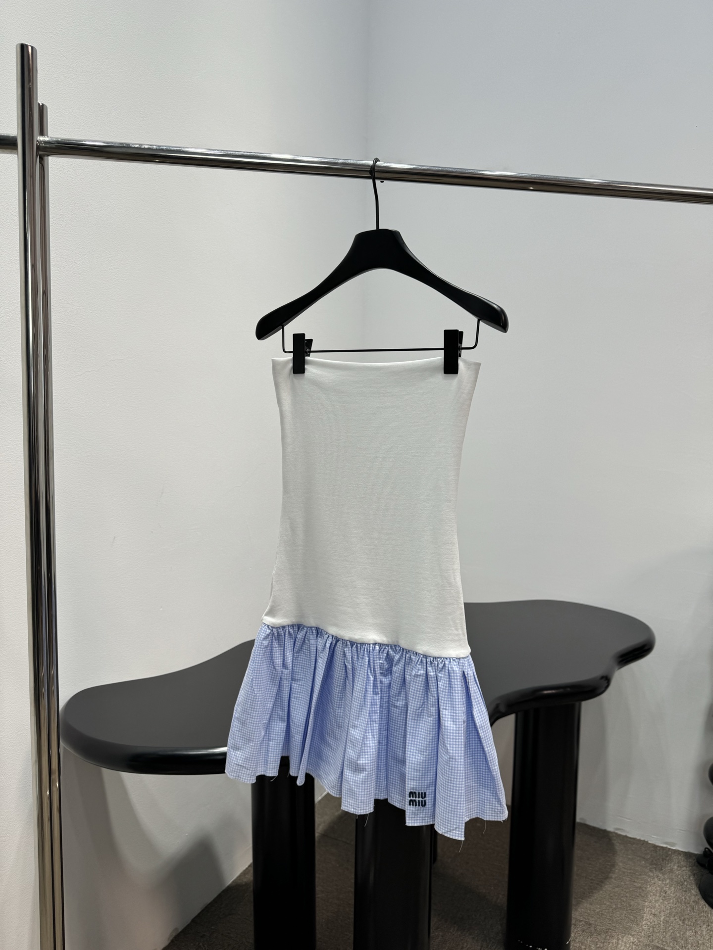 NO:892978,～New plaid tube top dress, cotton fabric spliced ​​shirt fabric, soft stretch tube top, fringed pleated fine plaid tutu skirt hem, brand logo embroidery, playful style mini skirt, recommended to buy, white blue L,,skirts,shirts,19860909～新品格纹抹胸连衣裙 棉质面料拼接衬衫面料 柔软弹力抹胸上身 流苏百褶细格纹蓬蓬裙下摆 饰品牌标识刺绣 俏皮风小裙子 推荐入手 白蓝色  L,,skirts,shirts,,Women's clothing