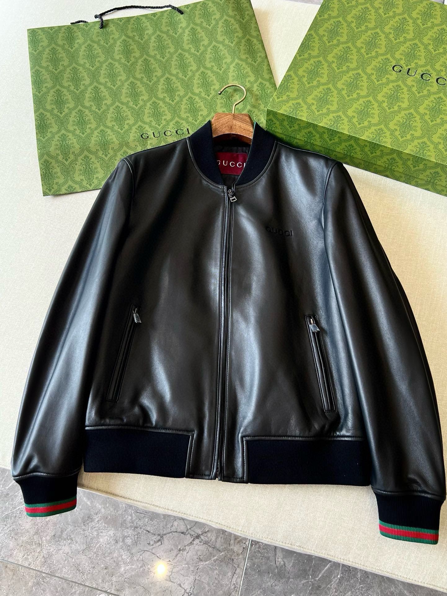NO:771778,Flat lay display of GG logo leather bomber jacket,,jackets & coats,jackets & coats,Top Customize119860909平铺展示 GG 徽标皮革飞行员夹克外套,,jackets & coats,jackets & coats,Top Customize1,Men's clothing