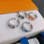 Louis Vuitton Jewelry Ring- 1:1 Clone
 Unisex Vintage