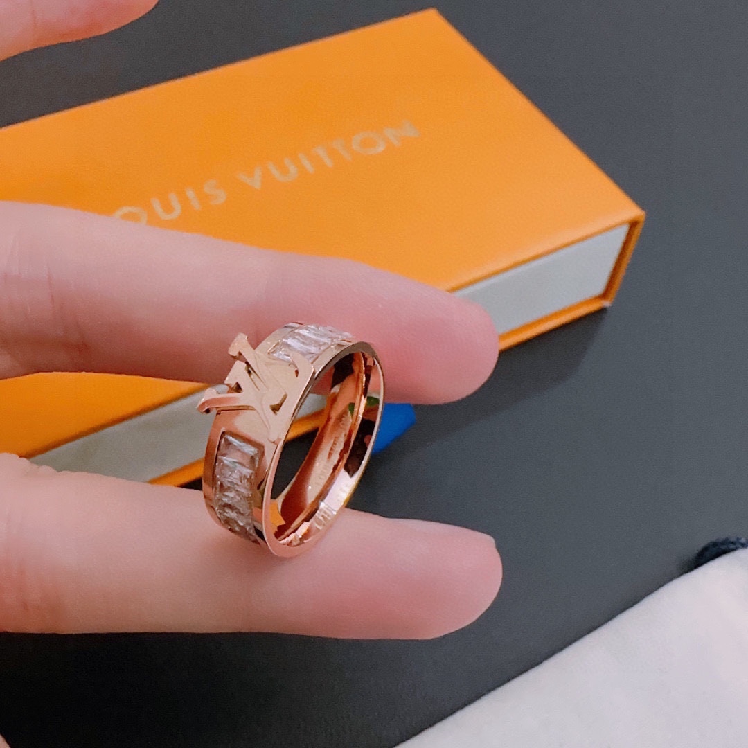 Louis Vuitton Jewelry Ring- Replcia Cheap
 Vintage