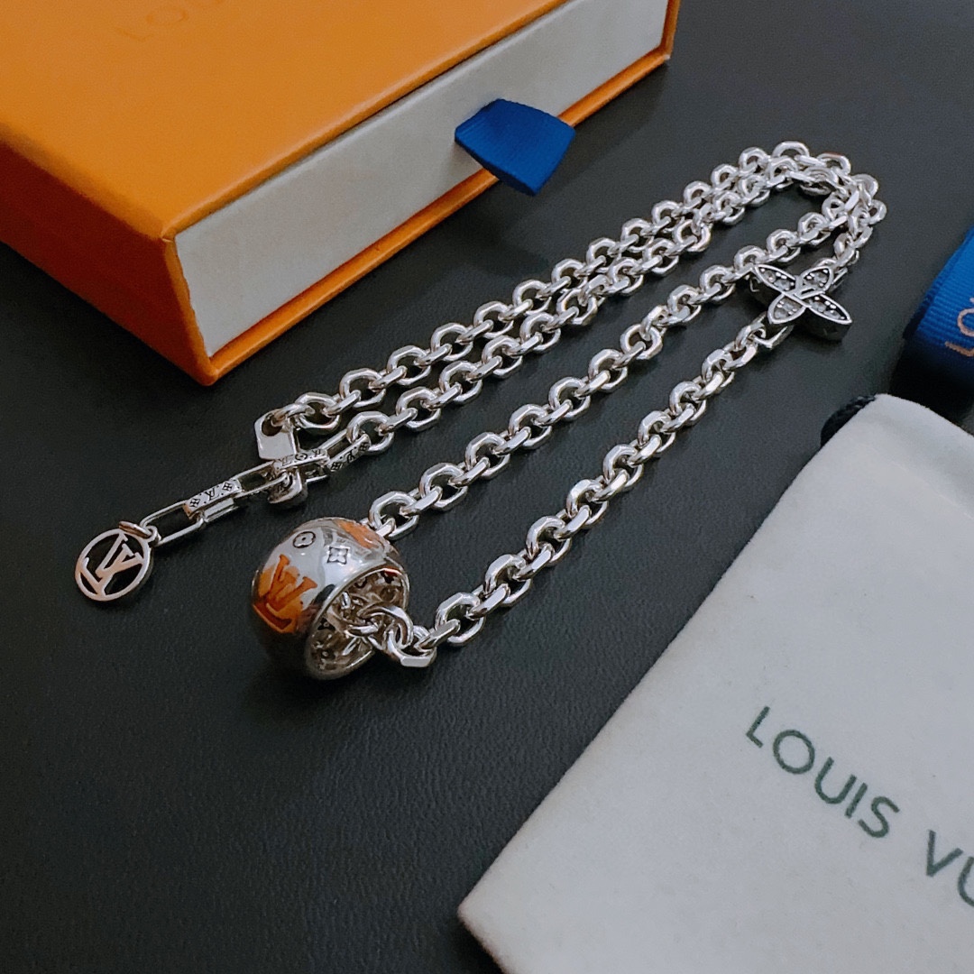 Louis Vuitton Cheap
 Jewelry Necklaces & Pendants Unisex Vintage Chains
