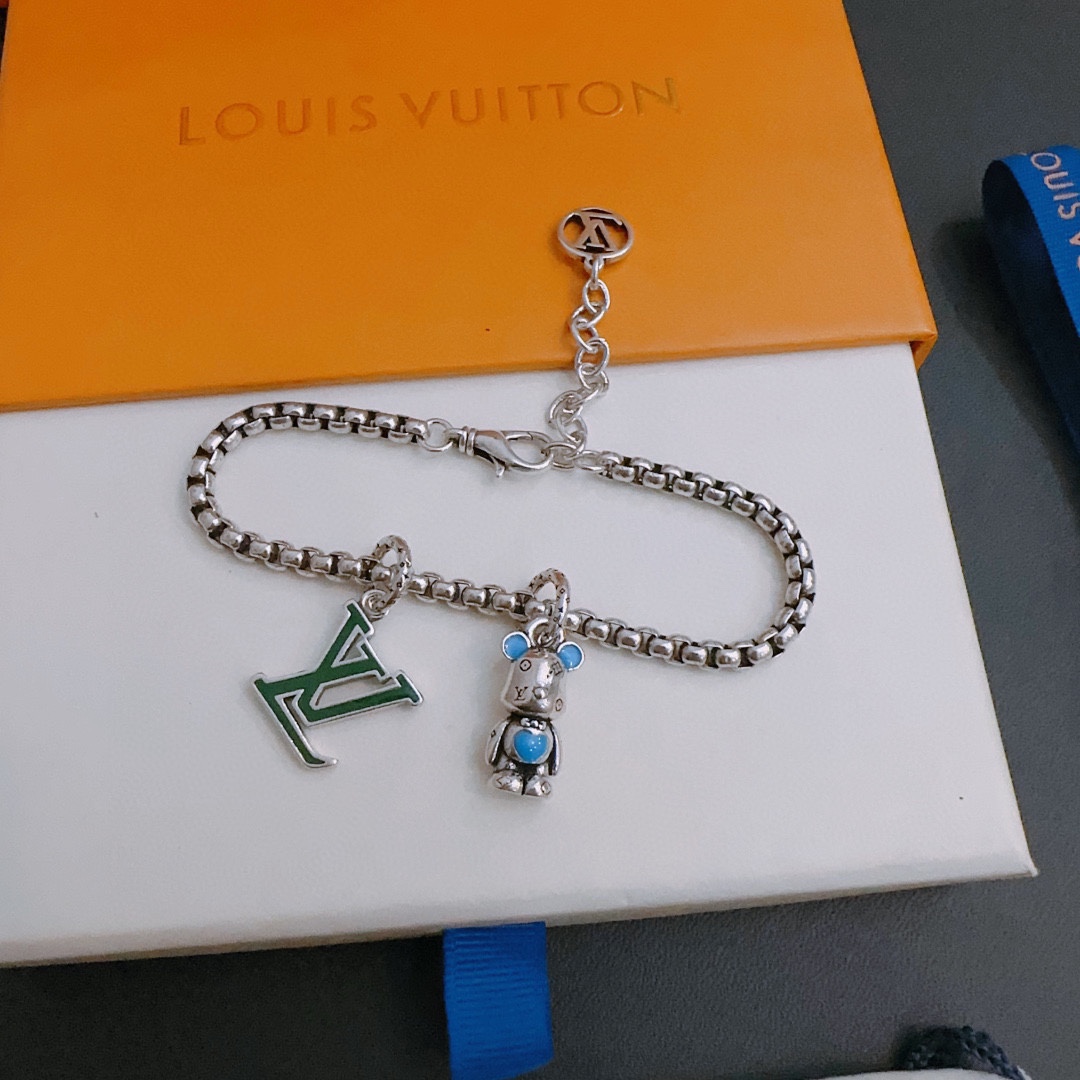 Louis Vuitton Jewelry Bracelet Unisex Vintage Chains