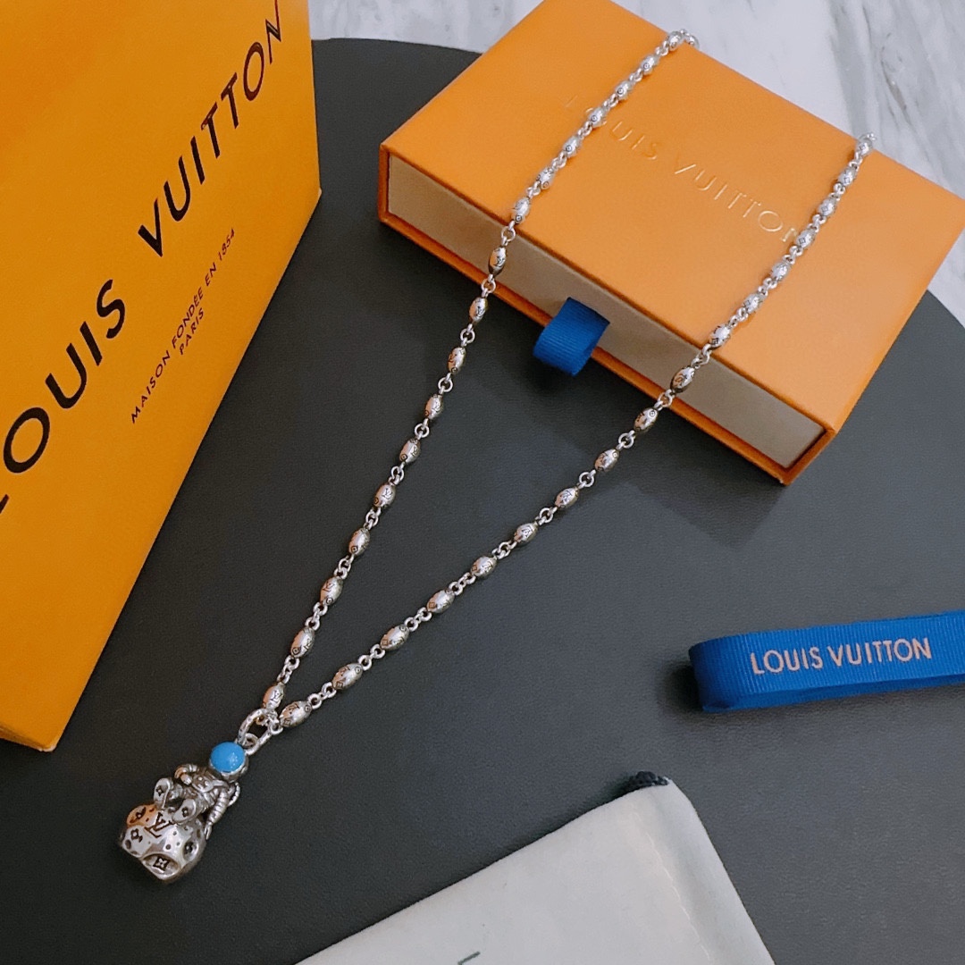 Louis Vuitton Jewelry Necklaces & Pendants Unisex Vintage Chains