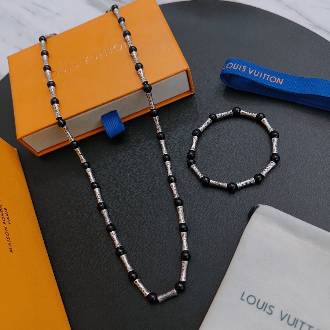 Louis Vuitton Jewelry Bracelet Necklaces & Pendants Unisex Vintage Chains