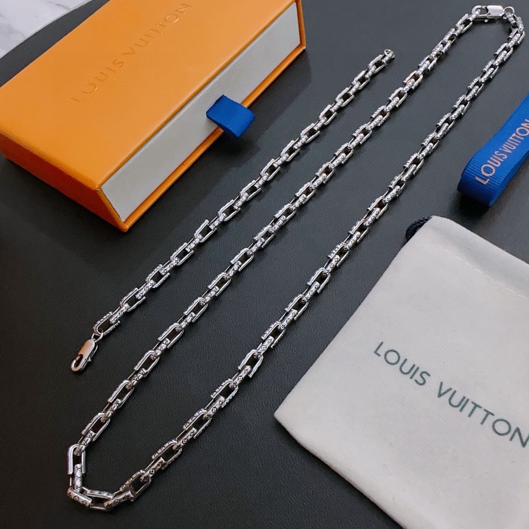 Louis Vuitton Jewelry Bracelet Necklaces & Pendants Sell High Quality
 Unisex Vintage Chains