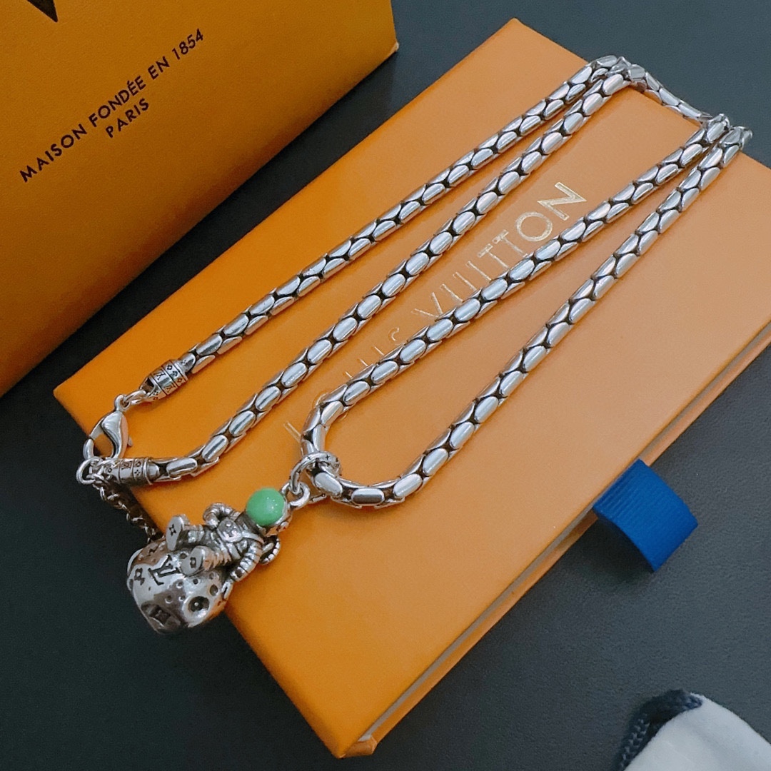 Louis Vuitton 7 Star
 Jewelry Necklaces & Pendants Unisex Vintage Chains