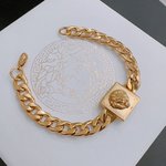 Versace Flawless
 Jewelry Bracelet Set With Diamonds