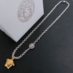Luxe nep
 Versace Jewelry Necklaces & Pendants Unisex Vintage Chains