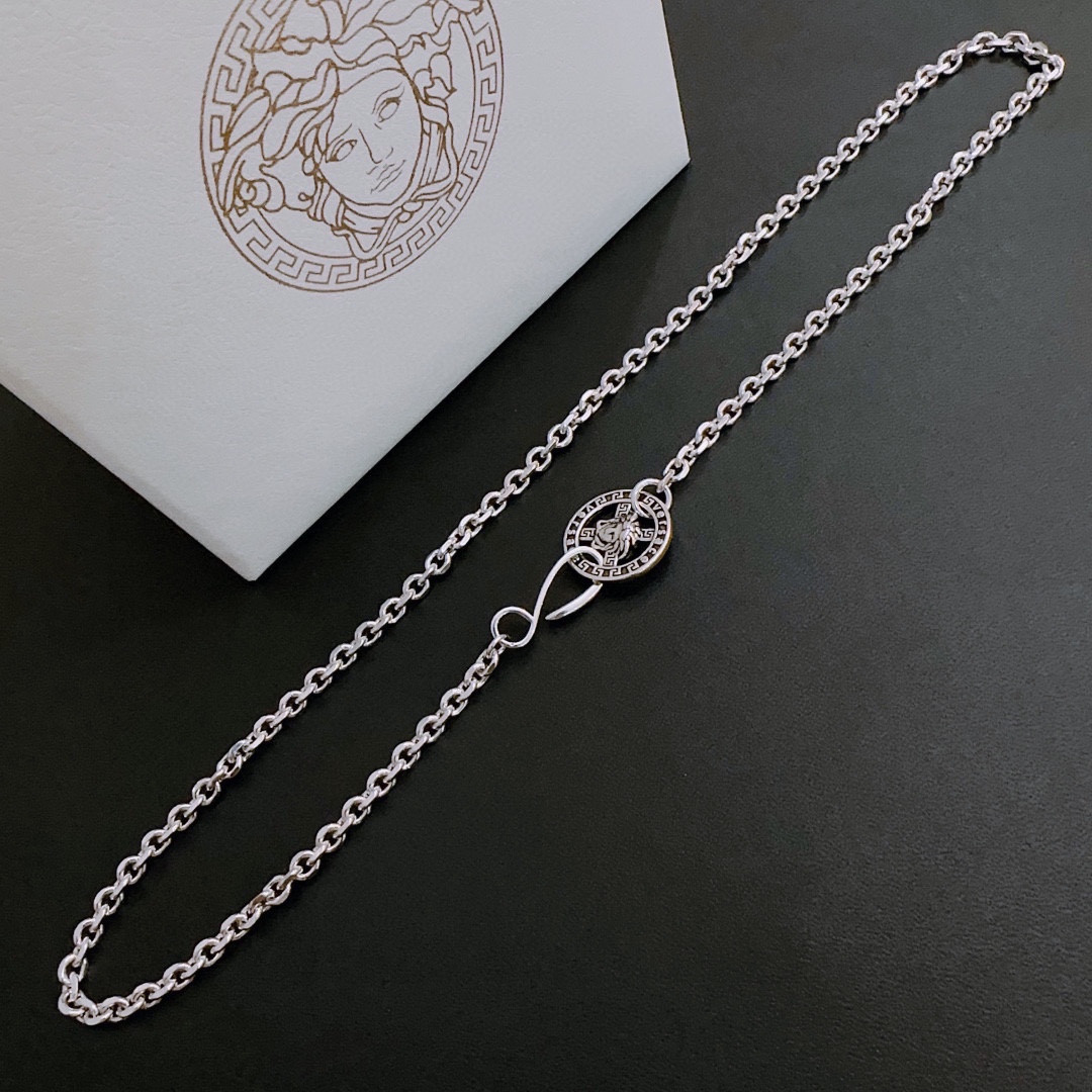 Versace Jewelry Necklaces & Pendants Unisex Vintage Chains