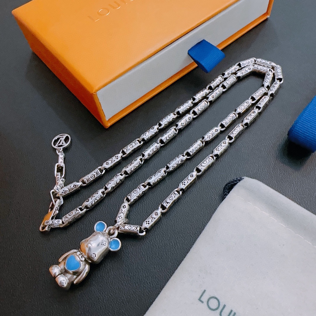 Louis Vuitton Jewelry Necklaces & Pendants Unisex Vintage Chains