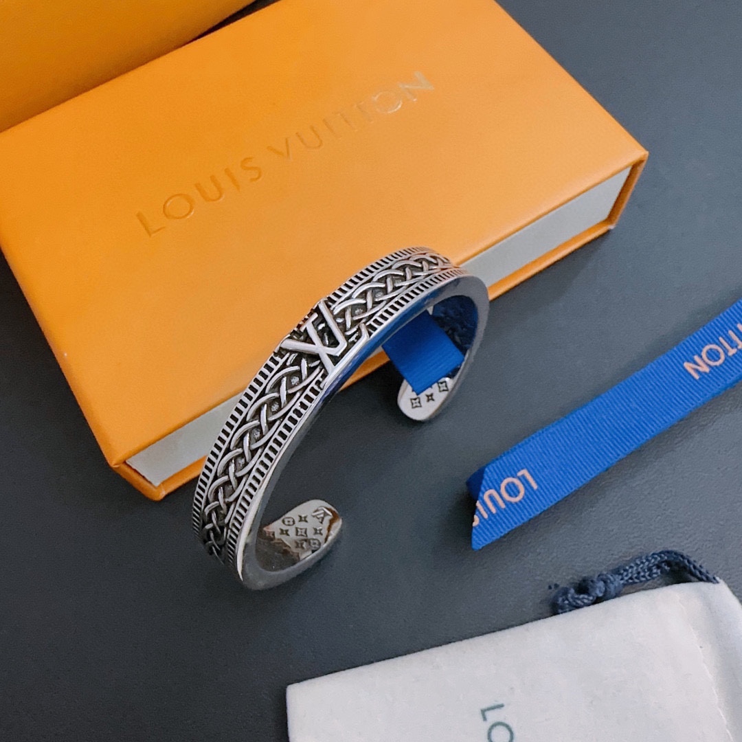 Louis Vuitton Winkel
 Sieraden Armbanden 2024 Replica Groothandel goedkope verkoop online
 Unisex Vintage Kettingen