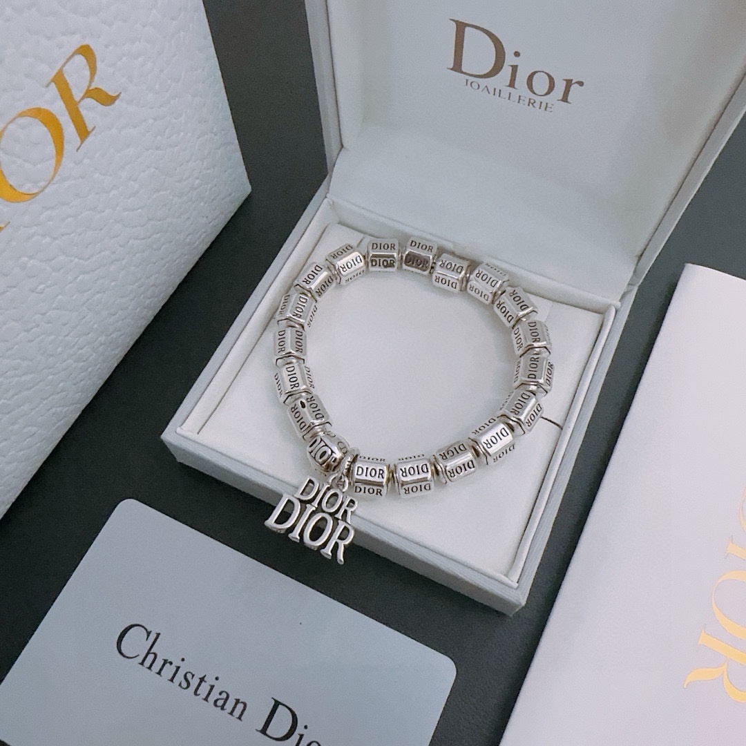 Dior luxury necklace