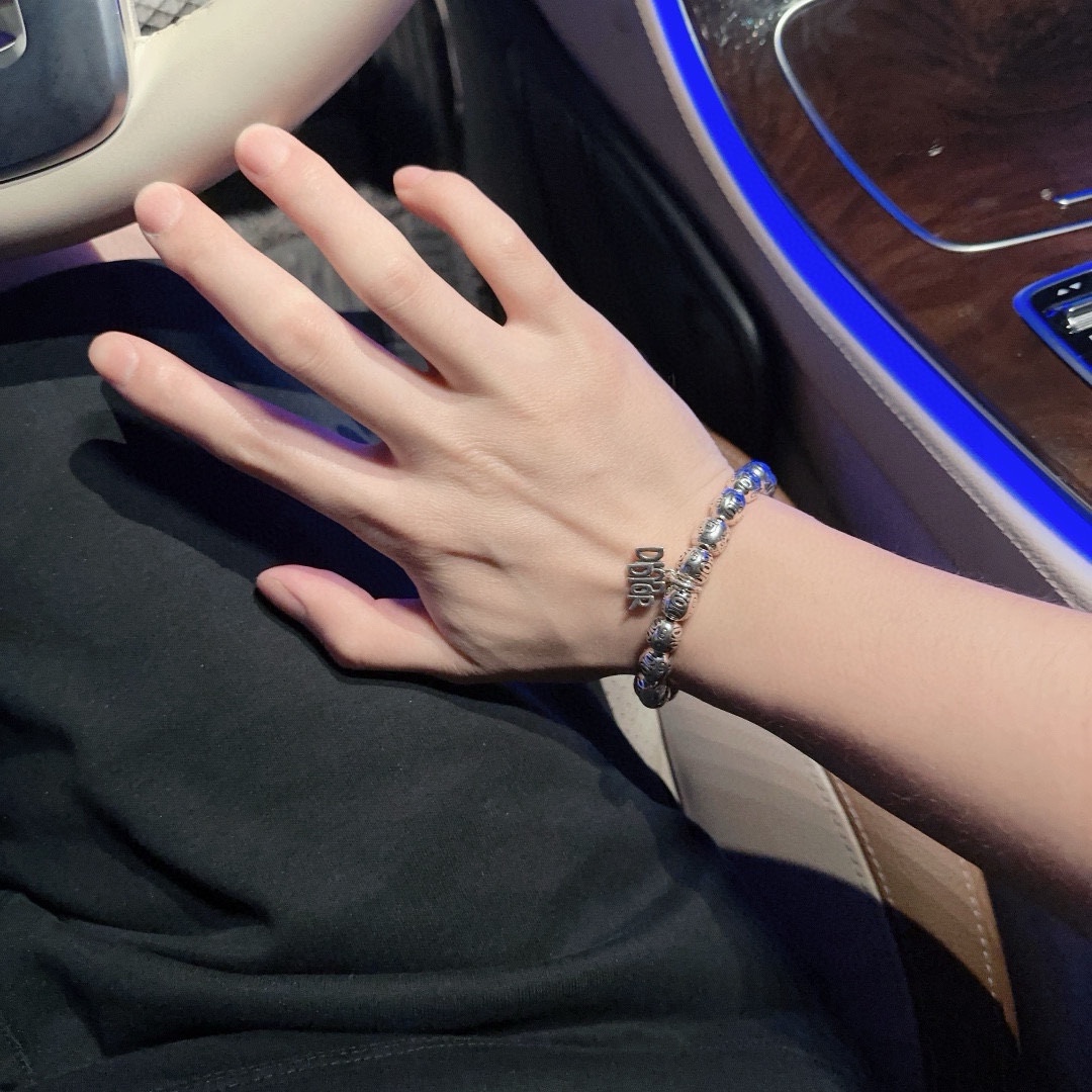 Dior luxury necklace 7