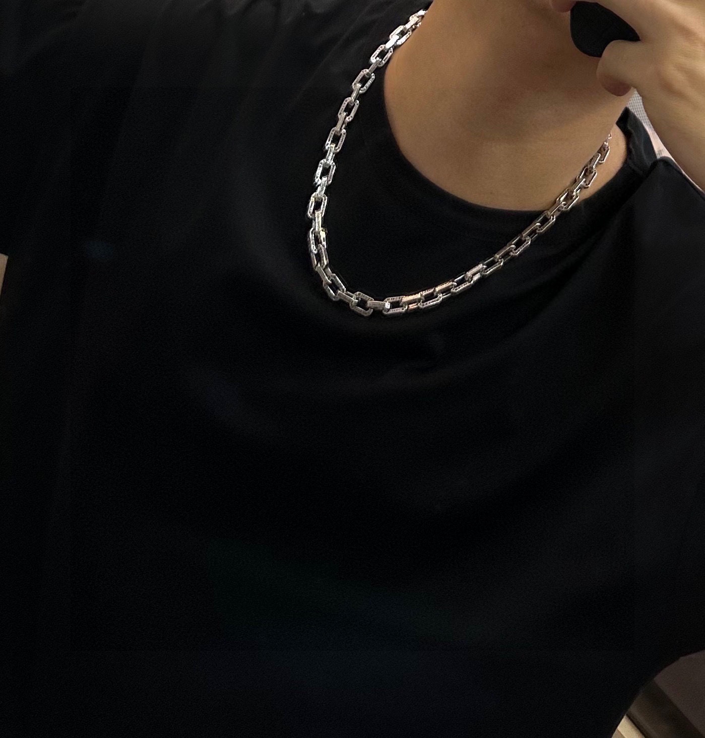 Louis Vuitton luxury necklace 7