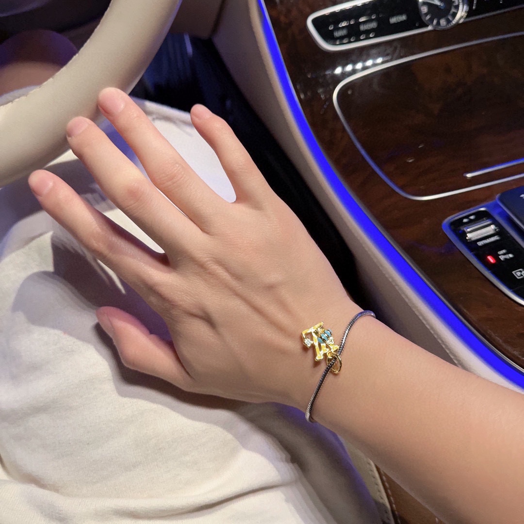 Louis Vuitton Haute Couture Haute Couture Fine Jewelry Necklace Bracelet 4