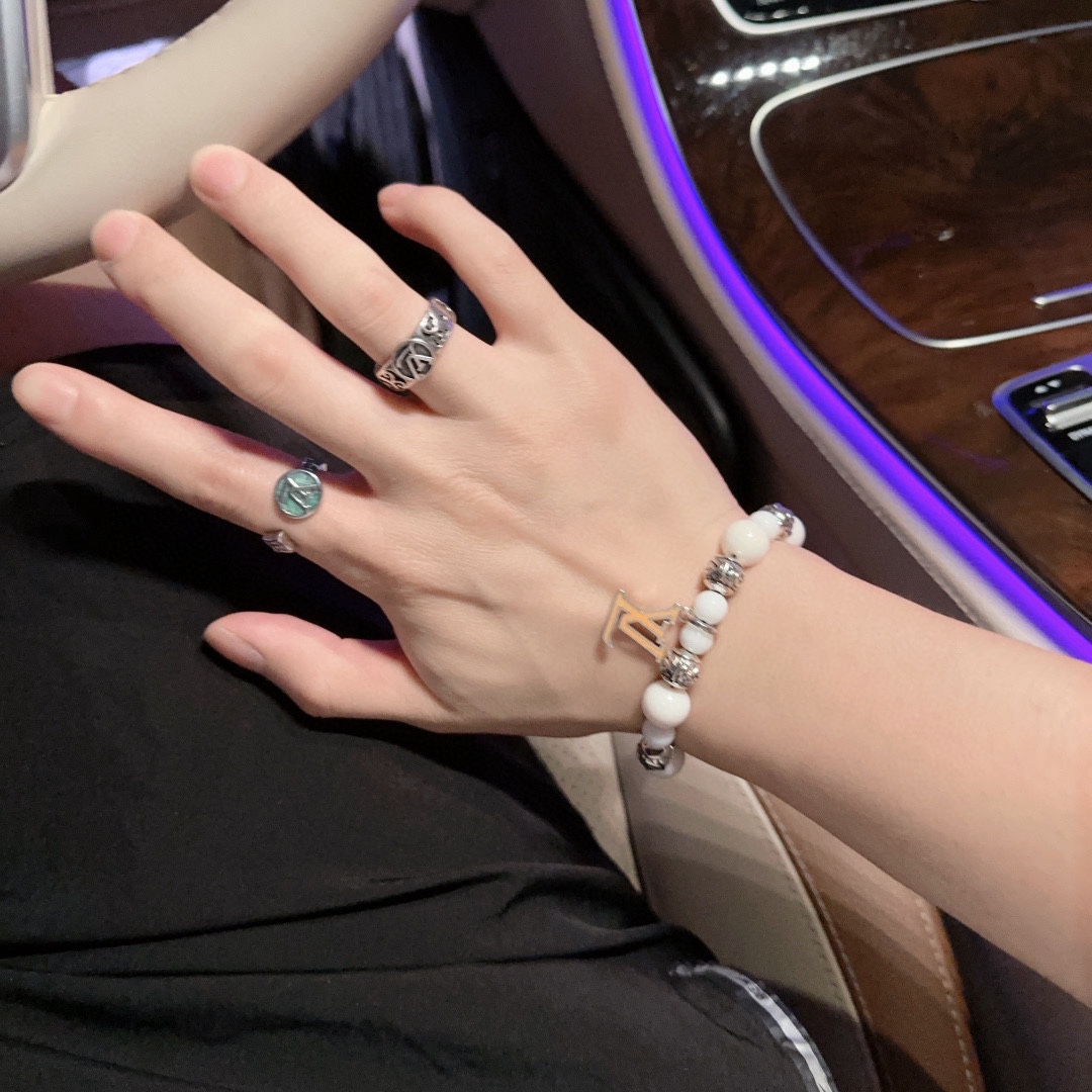 Louis Vuitton Haute Couture Haute Couture Fine Jewelry Necklace Bracelet 4