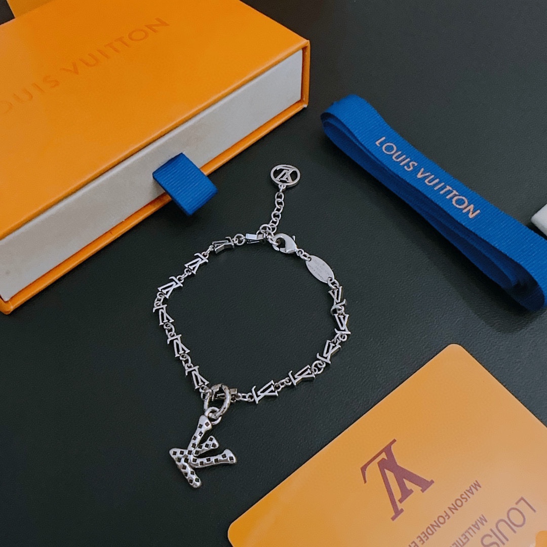 Louis Vuitton Haute Couture Haute Couture Fine Jewelry Necklace Bracelet 3