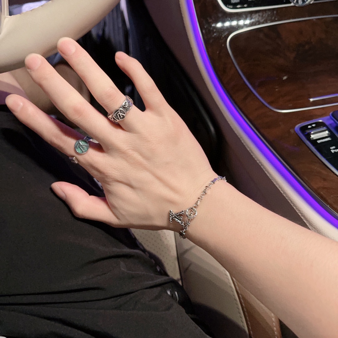 Louis Vuitton Haute Couture Haute Couture Fine Jewelry Necklace Bracelet 4
