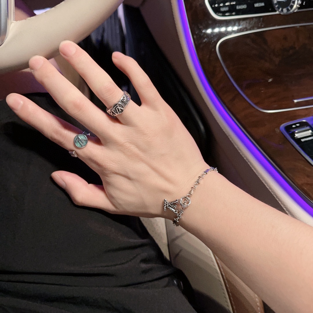 Louis Vuitton Haute Couture Haute Couture Fine Jewelry Necklace Bracelet 9