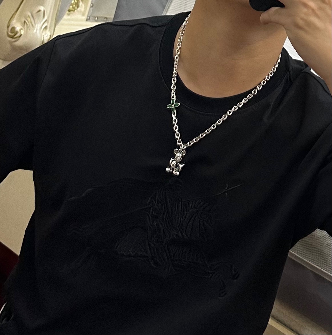 Louis Vuitton luxury necklace 5