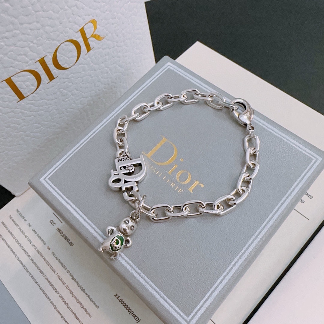 Dior luxury necklace