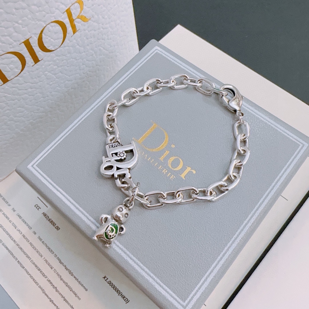Dior luxury necklace 8