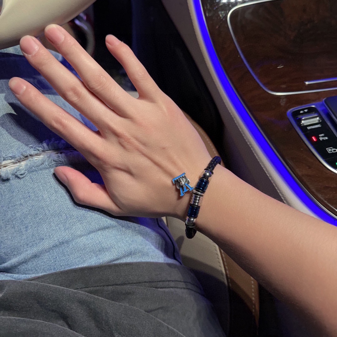 Louis Vuitton luxury bracelet 4