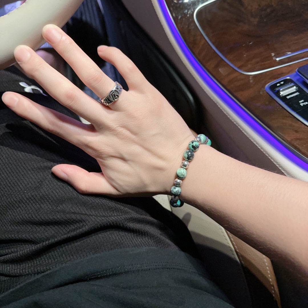 “Handmade Western Style Graphite Silver Bracelets for Men and Women – Unique Fashion Trends” - 图片 4