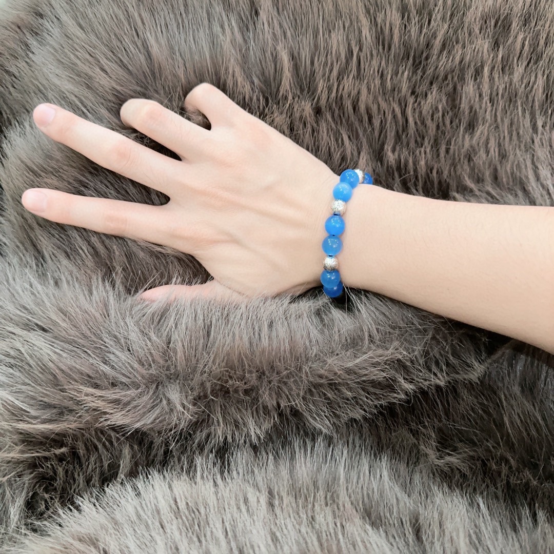 “Western Style Handmade Silver Bracelets with Cat-Eye Design and Unique Elements” - 图片 9