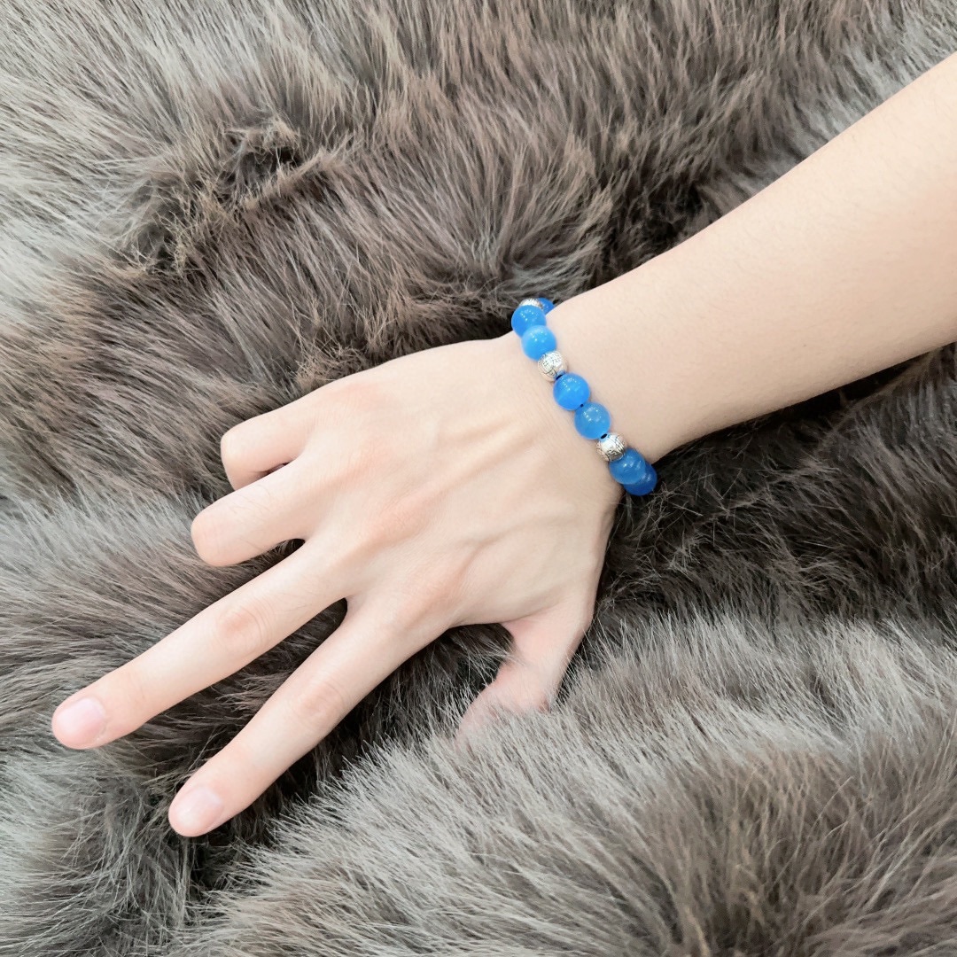 “Western Style Handmade Silver Bracelets with Cat-Eye Design and Unique Elements” - 图片 7