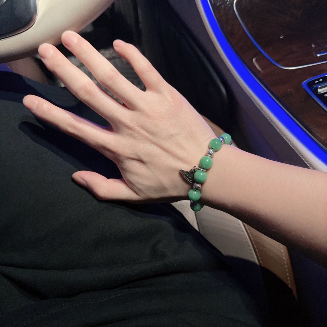 Title: Multi-Element Manautai Silver-Style Bracelets by Western Queen – Unisex Handmade Fashion with Rock Punk-Tai Style Summary: Unisex silver bracelets with rock punk-tai - 图片 7