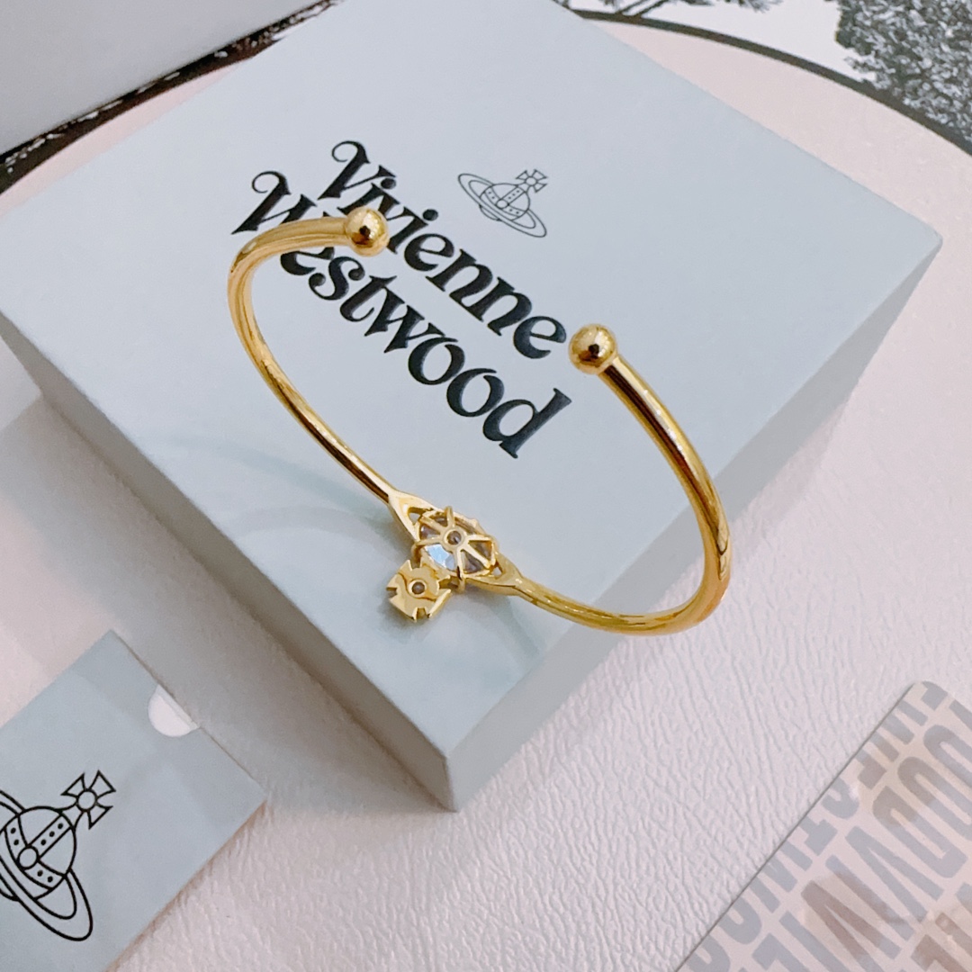 Vivienne Westwood Big Saturn Bracelet: British Punk Fashion Icon, High Quality Design - 图片 5