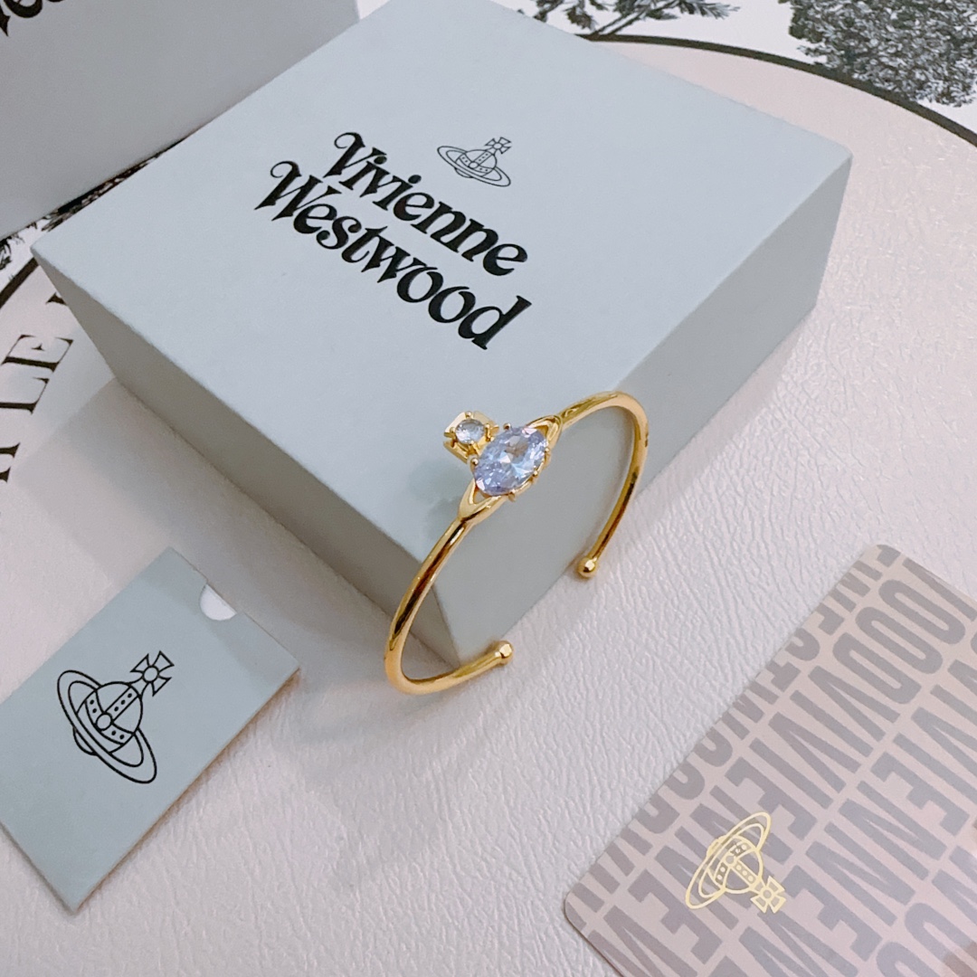 Vivienne Westwood Big Saturn Bracelet: British Punk Fashion Icon, High Quality Design - 图片 4