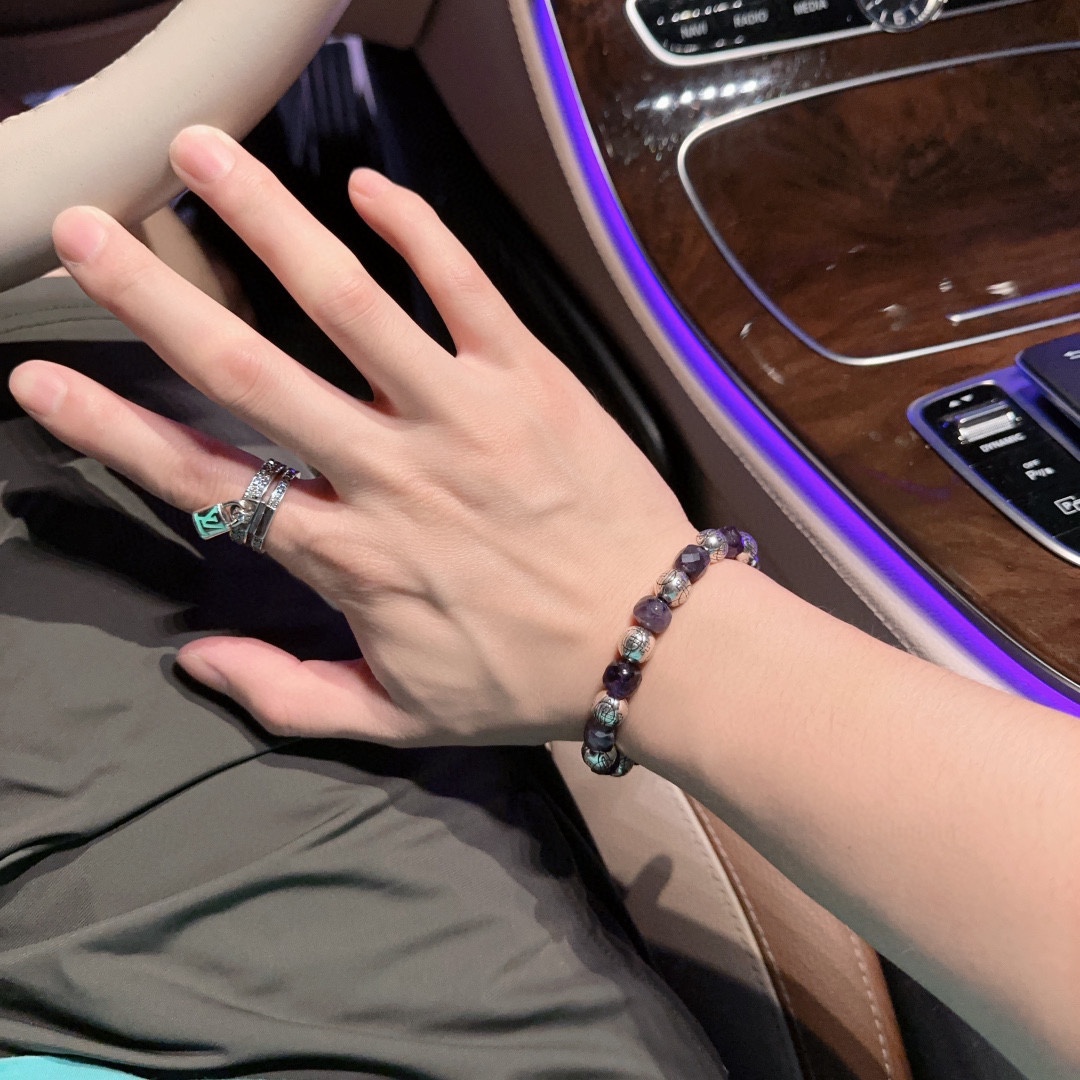 “Western Queen’s Multi-Element Silver Bracelets: Stars, Retrospects, Originals – Handcrafted Pure Style with Zero Compromise” - 图片 4