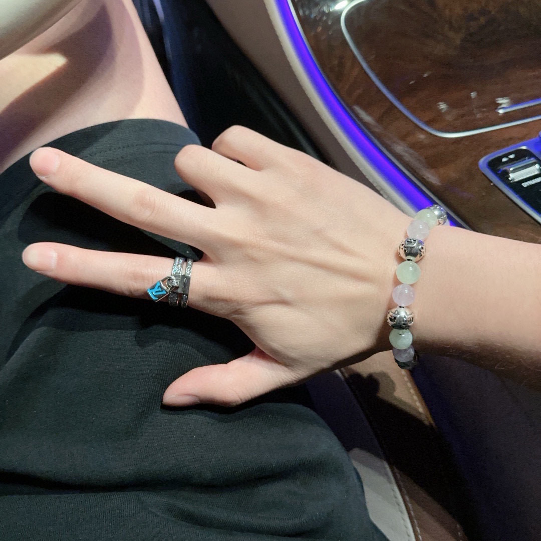 Dior luxury bracelet 9