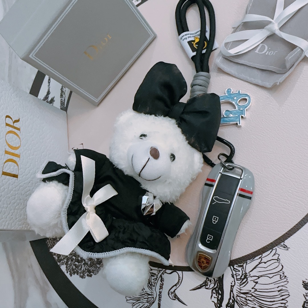 新品发布 迪奥🐼钥匙扣 包包扣 最新款包包挂饰档次更高Anger Forest系列经典款联名设计理念钥匙扣系列 6