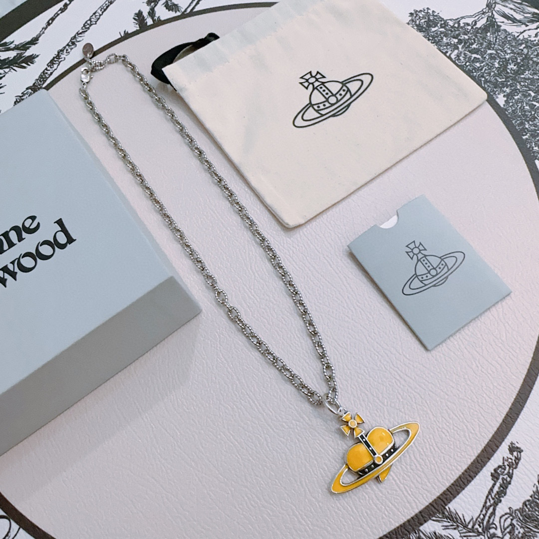 Vivienne Westwood 𝐕𝐢𝐯𝐢𝐞𝐧𝐧𝐞 𝐖𝐞𝐬𝐭𝐰𝐨𝐨𝐝 45cm