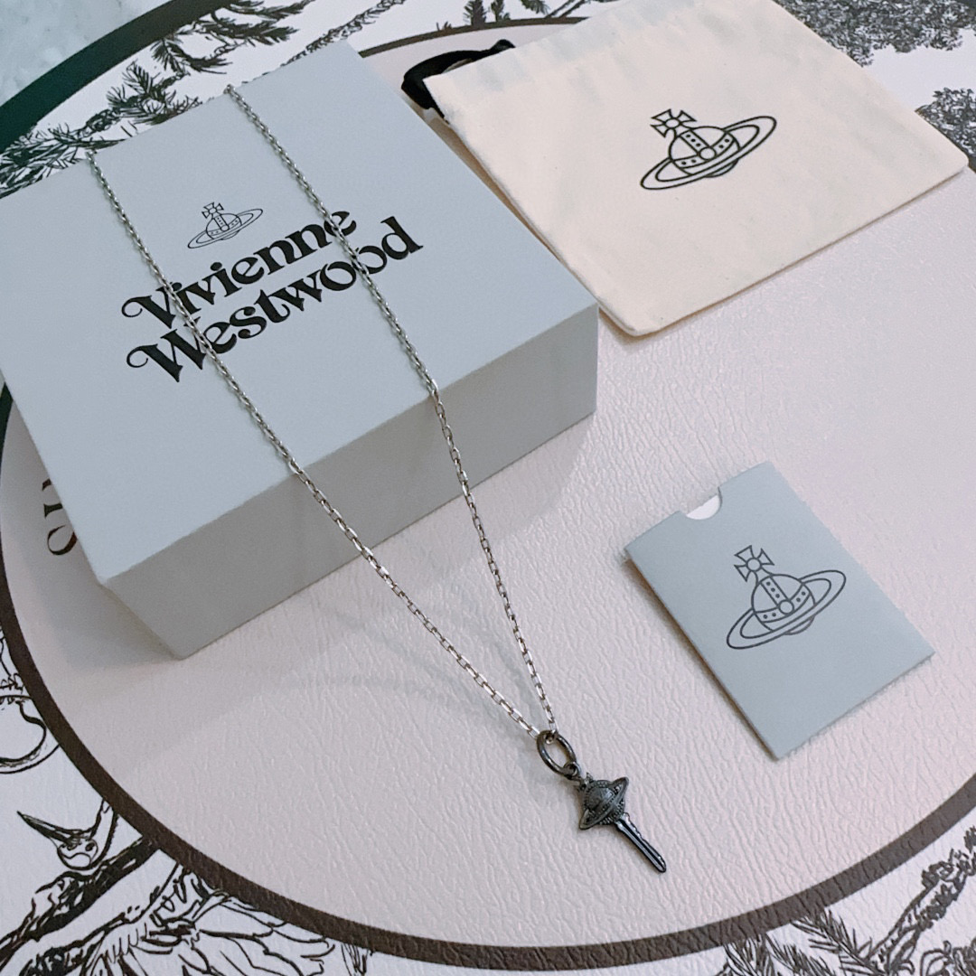 Vivienne Westwood 𝐕𝐢𝐯𝐢𝐞𝐧𝐧𝐞 𝐖𝐞𝐬𝐭𝐰𝐨𝐨𝐝 45cm