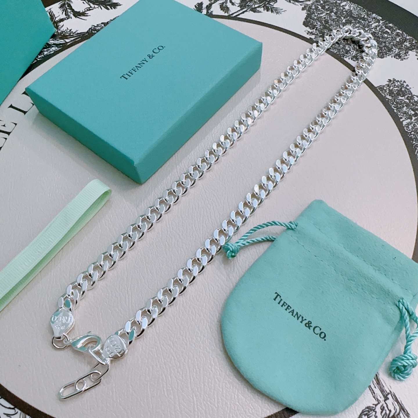 NO:105054,Tiffany Necklace TIFFNY&CO. The counter Seiko Silver version has the same style, retro and old style, original reproduction, purely handmade, authentic model opening, fashion essentials, both men and women can wear, couple style, rock punk silver style, trendy and versatile, the same style on the official website (55cm), jewelry quality, tiffany, necklace19860909蒂芙尼项链TIFFNY&CO. 专柜精工银版本明星同款 复古做旧风 原版复刻 纯手工打造 ～正品开模潮流时尚必备 男女均可佩戴 情侣款同款 摇滚朋克银风格 潮流百搭 官网同款（55cm）,饰品精品,tiffany,necklace,Jewelry