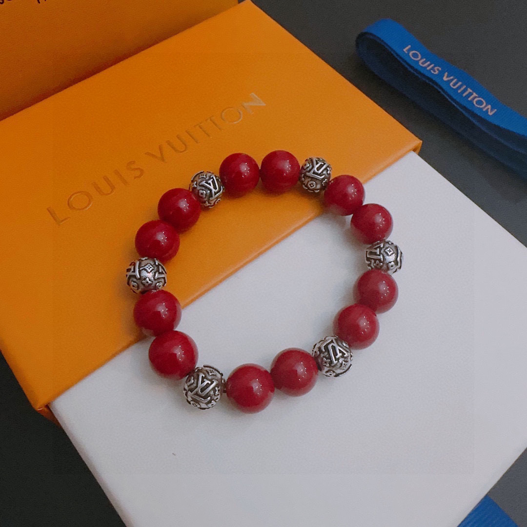 NO:106971,Counter Seiko Version (Large Size) LV Louis Vuitton Multi-element Agate-Tai Silver Style Bracelet G-Dragon Stars Same Model Retro Aging Style Original Replica Pure Handmade ~ Authentic Model Opening Fashion Essentials for Fashionable Men and Women Can Wear Couple Models Same Models Rock Punk Tai Silver Style Retro Elements Trendy and All-match Official Website Same Models, Elegant Jewelry, Louis vuitton, Louis vuitton, Bracelet19860909专柜精工版本（大号） LV路易威登多元素玛瑙泰银风格手链 权志龙明星同款 复古做旧风 原版复刻 纯手工打造 ～正品开模潮流时尚必备 男女均可佩戴 情侣款同款 摇滚朋克泰银风格 复古元素 潮流百搭 官网同款,饰品精品,louis vuitton,louis vuitton,bracelet,Jewelry