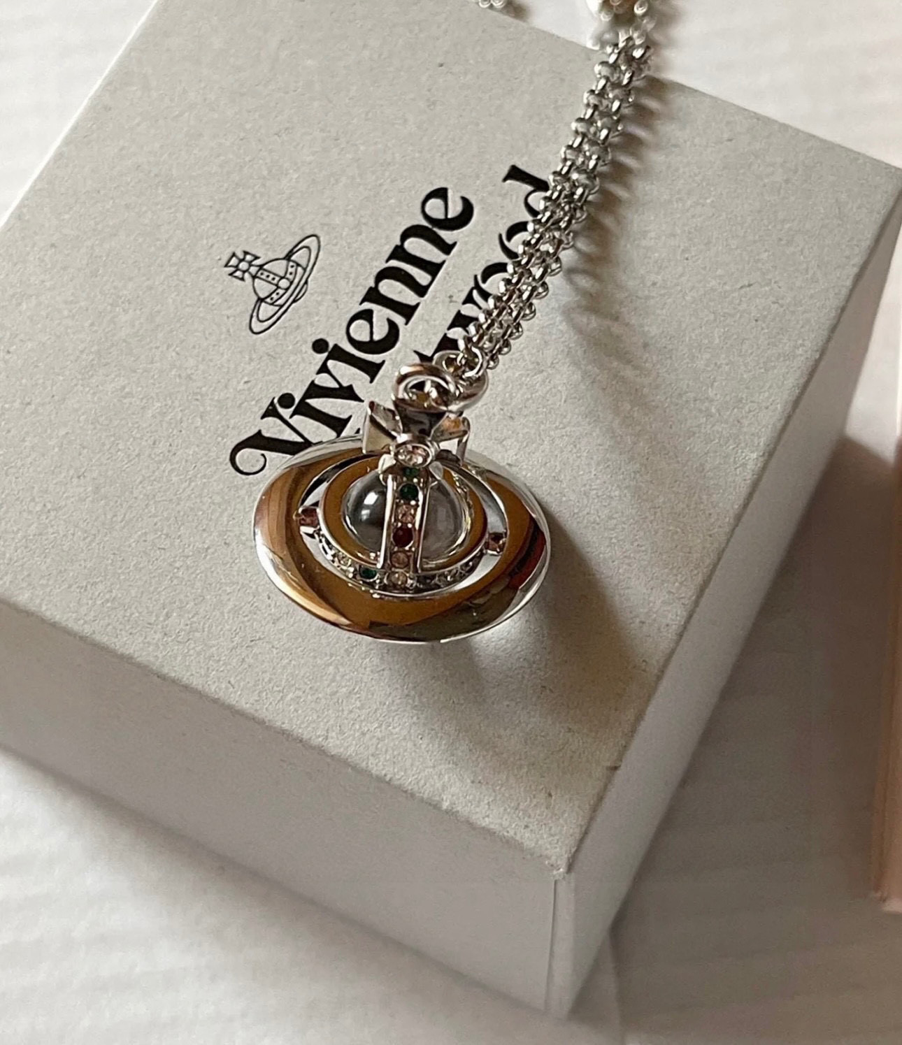 Vivienne Westwood 项链𝐕𝐢𝐯𝐢𝐞𝐧𝐧𝐞 𝐖𝐞𝐬𝐭𝐰𝐨𝐨𝐝