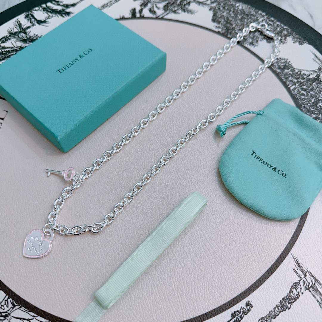 NO:115054,Tiffany TIFFNY&CO. The counter Seiko silver version has the same style as the stars, retro and old style, original reproduction, purely handmade, authentic model opening trendy and fashion essentials, both men and women can wear it, the same style as the couple, the same style as the rock punk silver style, trendy and versatile, the same style as the official website (55cm), jewelry boutique, tiffany19860909蒂芙尼 TIFFNY&CO. 专柜精工银版本明星同款 复古做旧风 原版复刻 纯手工打造 ～正品开模潮流时尚必备 男女均可佩戴 情侣款同款 摇滚朋克银风格 潮流百搭 官网同款（55cm）,饰品精品,tiffany,Jewelry