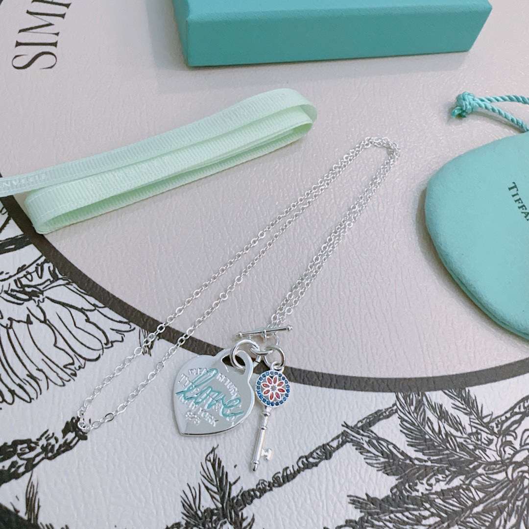 NO:115034,Tiffany TIFFNY&CO. The counter Seiko silver version has the same style as the stars, retro and old style, original reproduction, purely handmade, authentic model opening trendy and fashion essentials, both men and women can wear it, the same style as the couple, the same style as the rock punk silver style, trendy and versatile, the same style as the official website (45cm), fine jewelry, tiffany19860909蒂芙尼 TIFFNY&CO. 专柜精工银版本明星同款 复古做旧风 原版复刻 纯手工打造 ～正品开模潮流时尚必备 男女均可佩戴 情侣款同款 摇滚朋克银风格 潮流百搭 官网同款（45cm）,饰品精品,tiffany,Jewelry