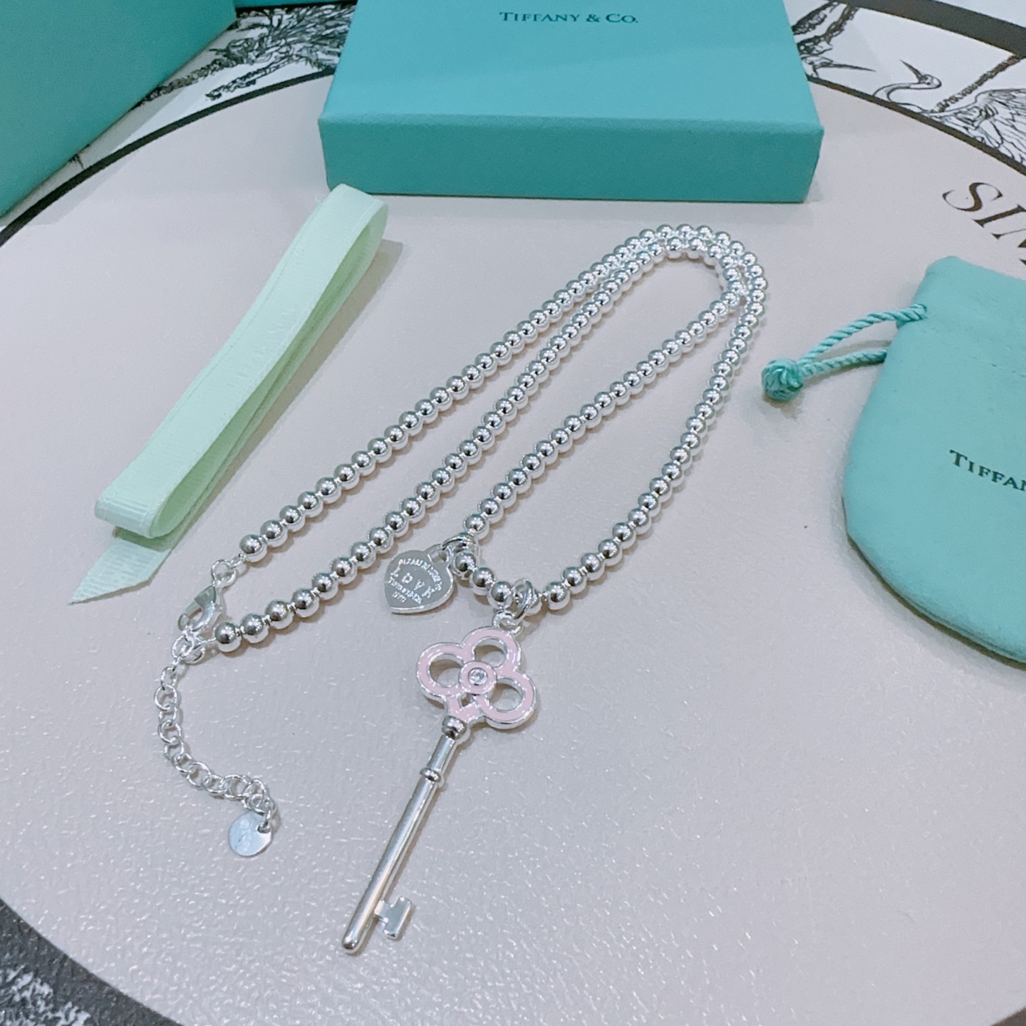 NO:114258,Genuine new Tiffany necklace TIFFNY&CO. Counter Seiko Silver Version The same style as the stars Retro and old style Original reproduction Pure handmade authentic fashion essential for opening molds and fashion, both men and women can wear it, couples style same style, rock punk silver style, trendy and versatile, same style on the official website, fine jewelry, tiffany, necklace19860909正品新款蒂芙尼项链 TIFFNY&CO. 专柜精工银版本 明星同款 复古做旧风 原版复刻 纯手工打造 正品开模潮流时尚必备 男女均可佩戴 情侣款同款 摇滚朋克银风格 潮流百搭 官网同款,饰品精品,tiffany,necklace,Jewelry